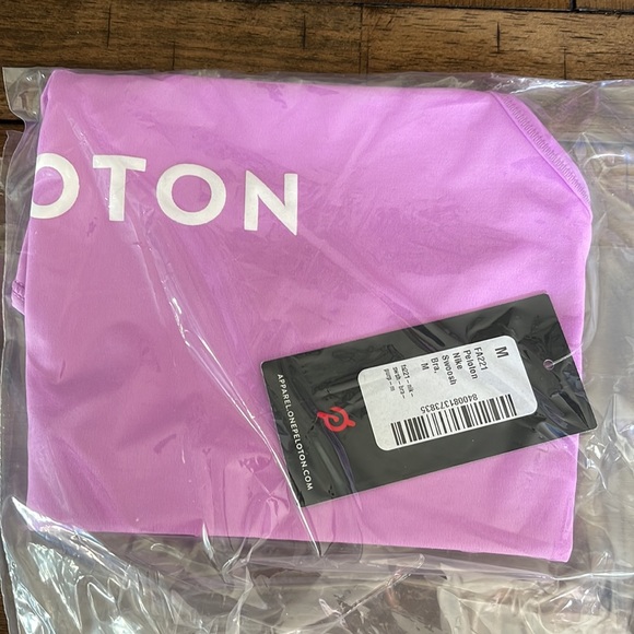 Peloton Nike Sports bra Medium new - Picture 2 of 2